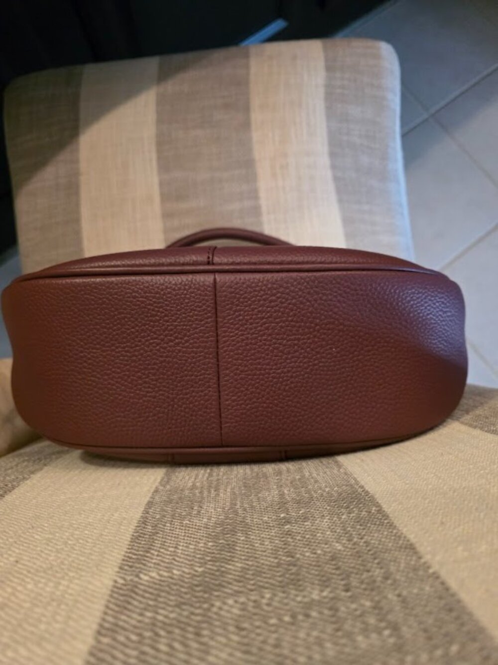 Sutton Sling Burgundy Purse by Pom Pom of London - Picture 3 of 8